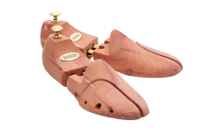 Aromatic Cedar Shoe Trees (Pair)